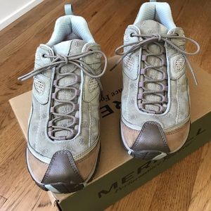 Merrell hiking shoes mint/tan/blue size 9/40